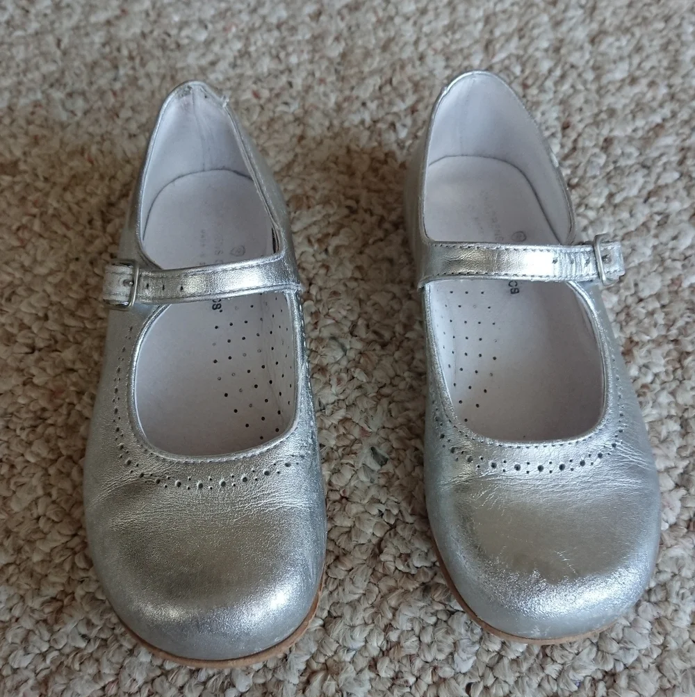 Children's Classics Silver Leather Mary Jane Shoes size 10